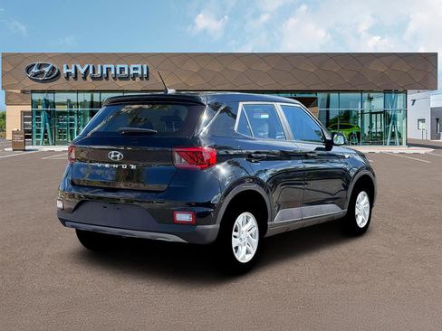New 2026 Hyundai Venue SE FWD image 7