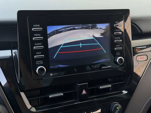 Used 2021 Toyota Camry SE FWD image 18