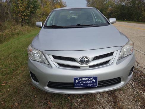 Used 2012 Toyota Corolla LE image 9
