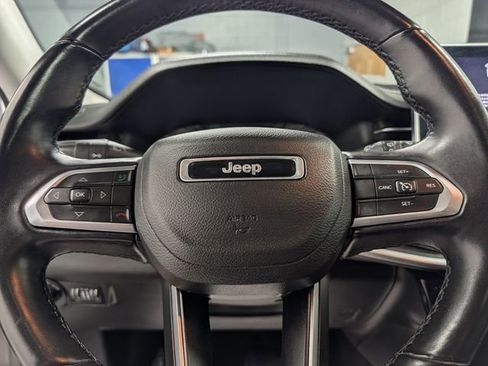 Used 2022 Jeep Compass Latitude w/ Sun and Sound Group AWD/4WD image 20