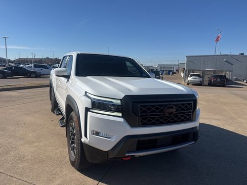 Used 2024 Nissan Frontier Pro-X w/ Tow Package image 2