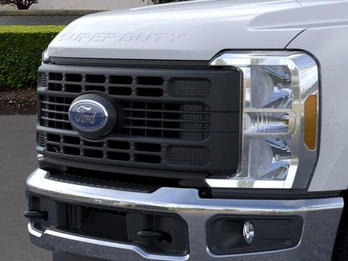 New 2025 Ford F350 XL w/ XL Chrome Package AWD/4WD image 11