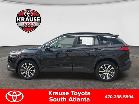 Used 2023 Toyota Corolla Cross XLE AWD/4WD image 8