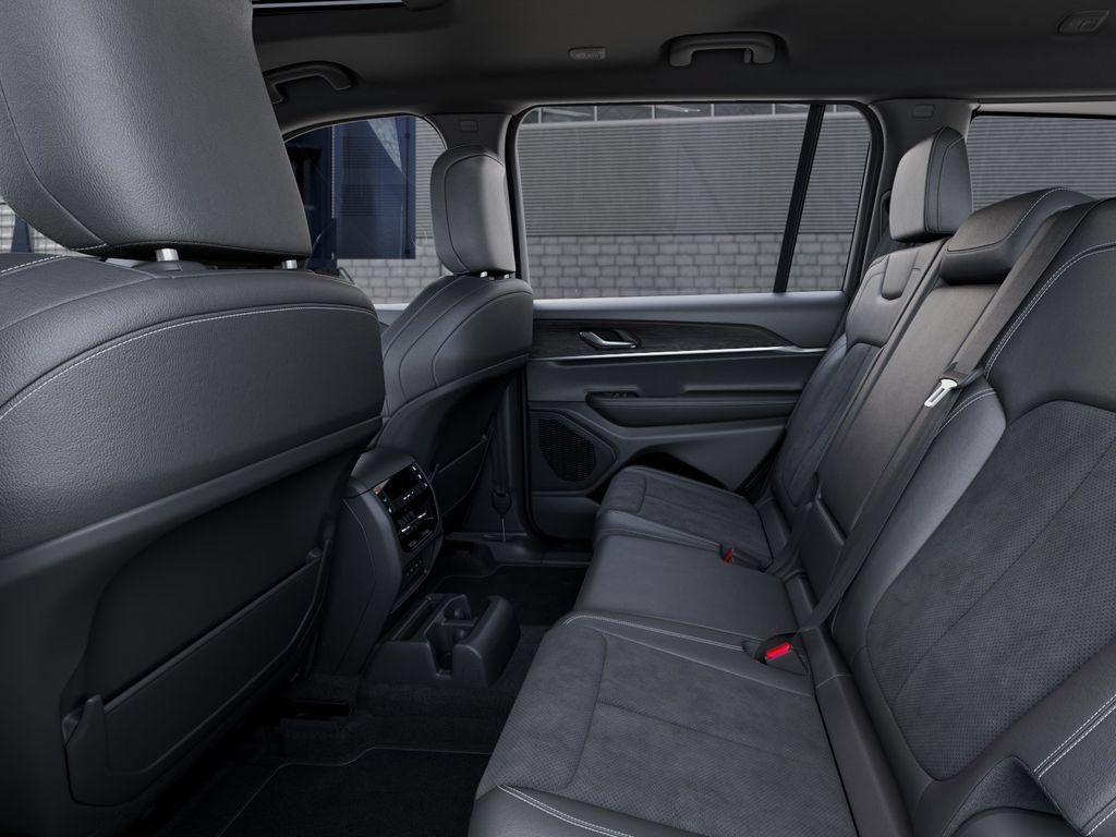 New 2026 Jeep Grand Cherokee L 4WD image 23