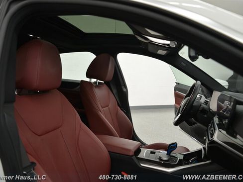 Used 2022 BMW i4 eDrive40 image 17