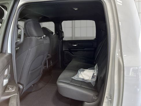 New 2026 RAM 1500 Express AWD/4WD image 10