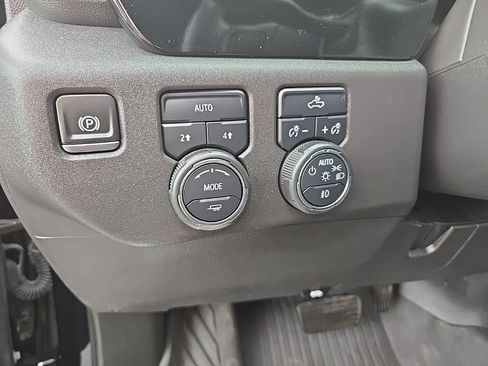 Used 2024 Chevrolet Silverado 1500 RST AWD/4WD image 15