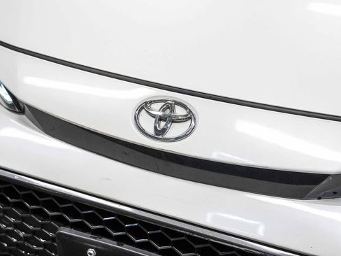 Used 2020 Toyota Corolla SE w/ Carpet Mat Package (TMS) FWD image 8