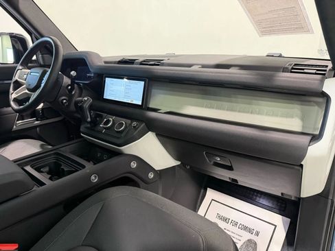 Used 2020 Land Rover Defender 110 SE image 27