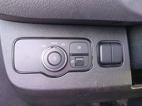 Used 2022 Mercedes-Benz Sprinter 4500 w/ Parking Package image 27