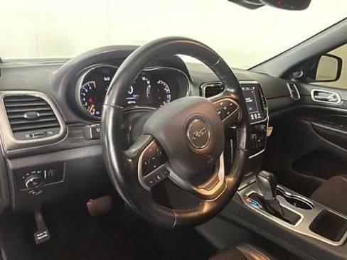 Used 2020 Jeep Grand Cherokee Altitude AWD/4WD image 14