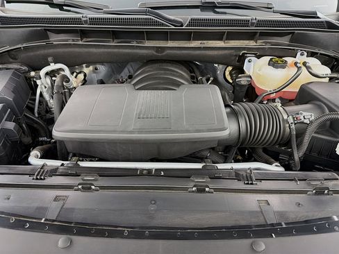 Used 2025 GMC Yukon XL Elevation image 32