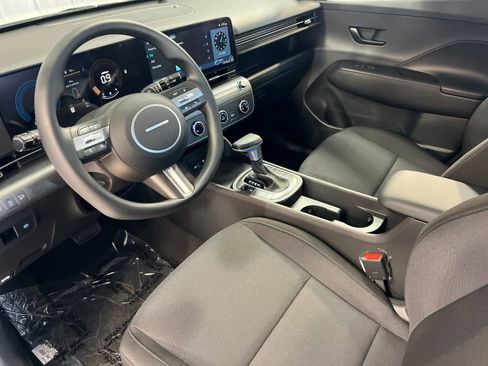 New 2026 Hyundai Kona SE image 12