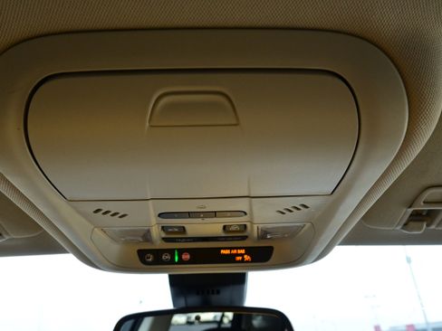 Used 2023 GMC Terrain Denali image 30