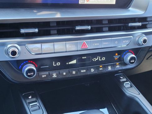 Used 2024 Kia Telluride S w/ S Sunroof Package FWD image 19