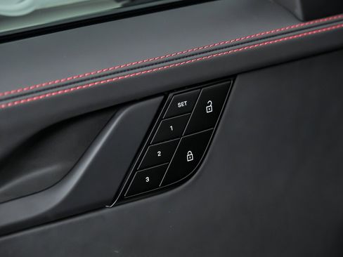 Used 2024 Porsche 911 Carrera GTS RWD image 18