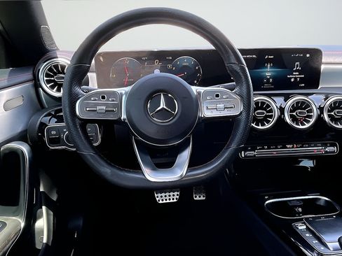 Used 2022 Mercedes-Benz CLA 250 image 8