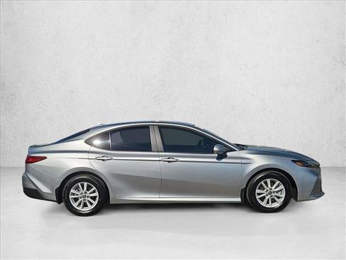 Used 2026 Toyota Camry LE w/ Convenience Package FWD image 4