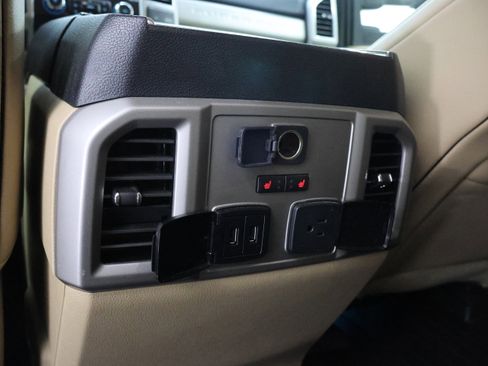 Used 2019 Ford F350 Lariat w/ Lariat Ultimate Package image 39