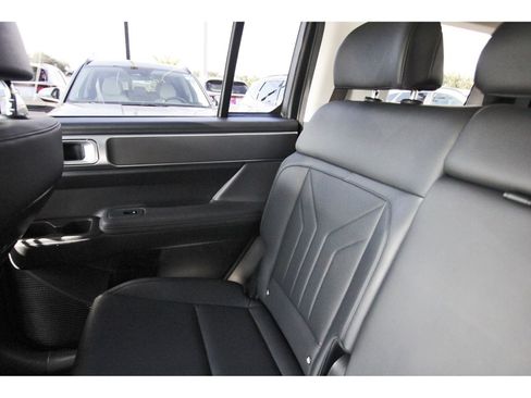 Used 2026 Hyundai Santa Fe SEL FWD image 13