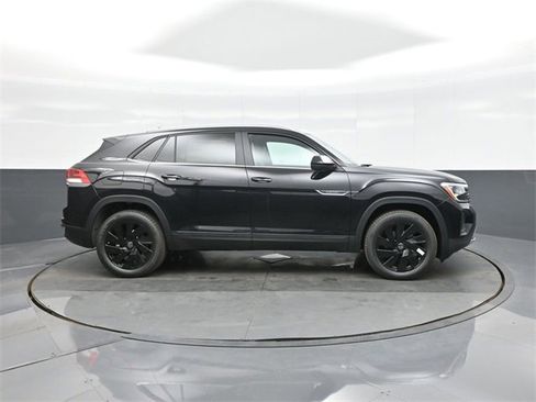 New 2026 Volkswagen Atlas Cross Sport SE image 8