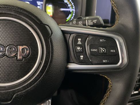 Used 2024 Jeep Wrangler Sahara image 21