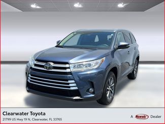 Used 2018 Toyota Highlander XLE FWD video 1