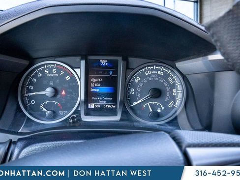 Used 2022 Toyota Tacoma TRD Off-Road image 6