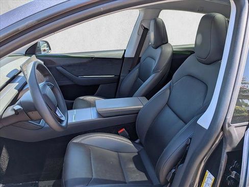 Used 2026 Tesla Model Y 2WD image 16