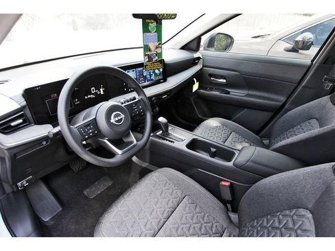 New 2026 Nissan Kicks SV w/ SV Premium Package image 12