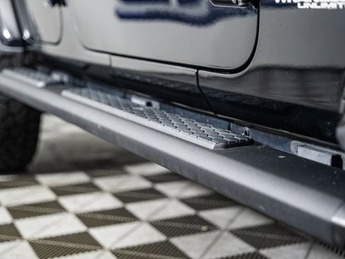 Used 2020 Jeep Wrangler Unlimited Sahara image 18