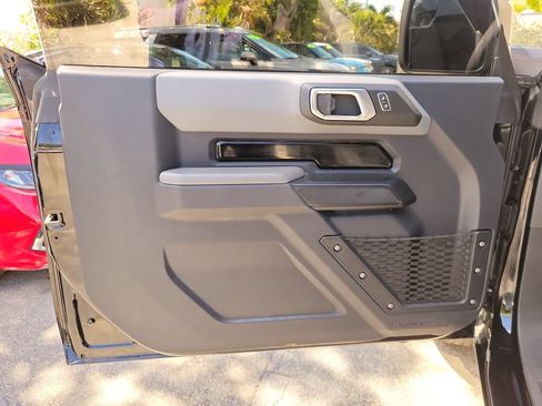 Used 2022 Ford Bronco 2-Door AWD/4WD image 10