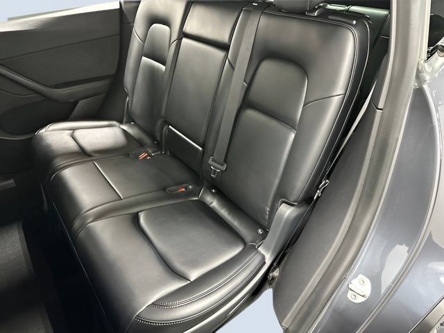 Used 2021 Tesla Model Y Long Range AWD/4WD image 24