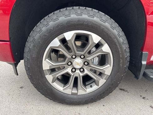 Used 2024 Chevrolet Silverado 1500 High Country image 32