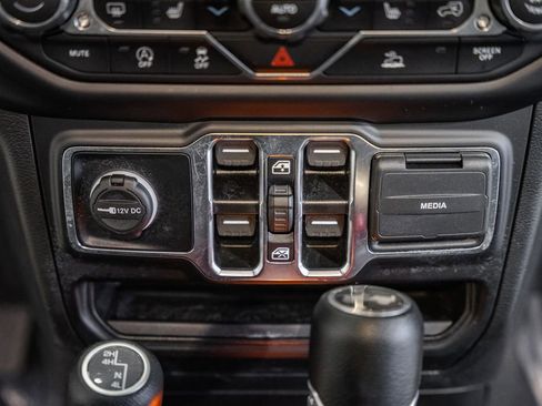 Certified 2022 Jeep Wrangler Unlimited Sport image 29