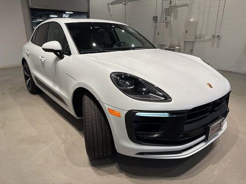 Used 2025 Porsche Macan GTS image 3