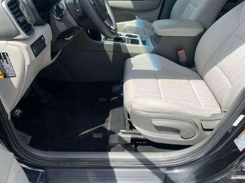 Used 2019 Kia Sportage LX AWD/4WD image 9
