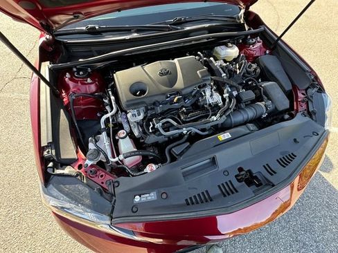 Used 2020 Toyota Camry LE image 31