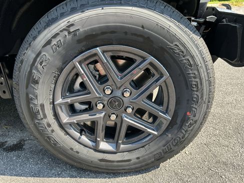 New 2025 Jeep Gladiator Sport image 11