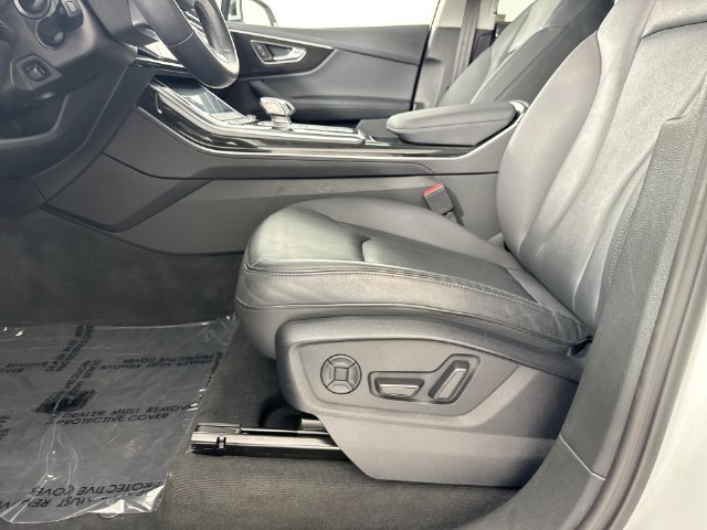 Used 2023 Audi Q7 2.0T Premium Plus w/ Premium Plus Package AWD/4WD image 23