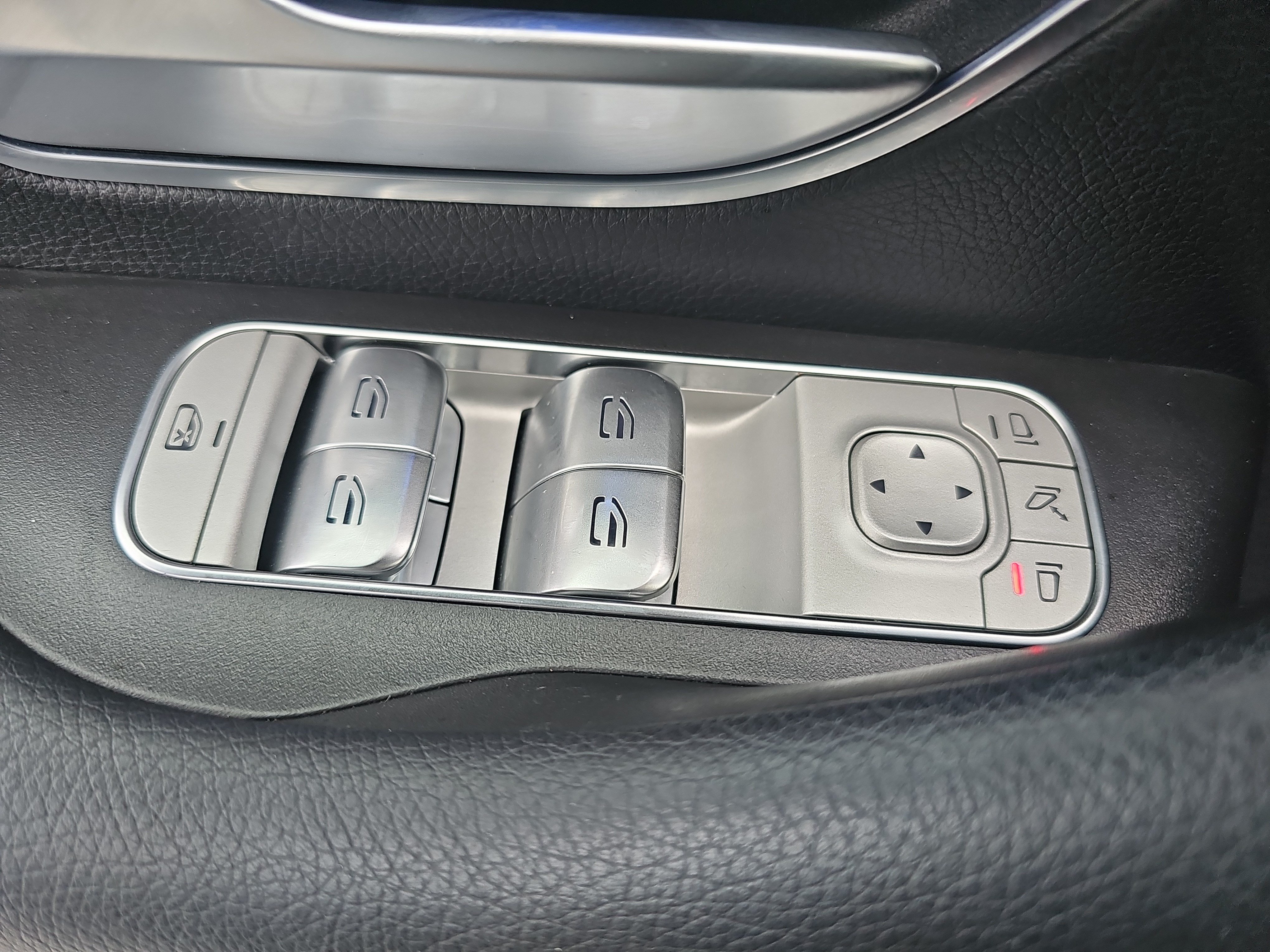Certified 2024 Mercedes-Benz GLS 450 4MATIC image 31