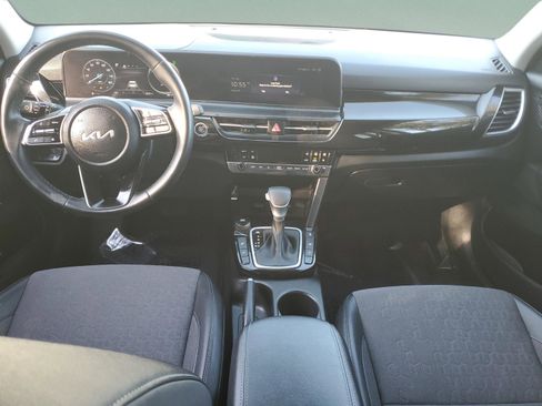 Certified 2024 Kia Seltos X-Line image 13