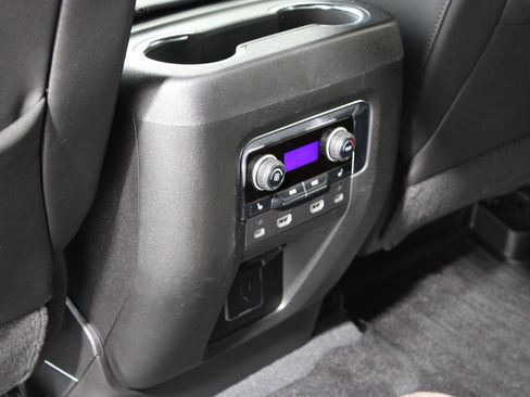 Used 2024 Chevrolet Suburban High Country w/ Advanced Technology Package AWD/4WD image 30
