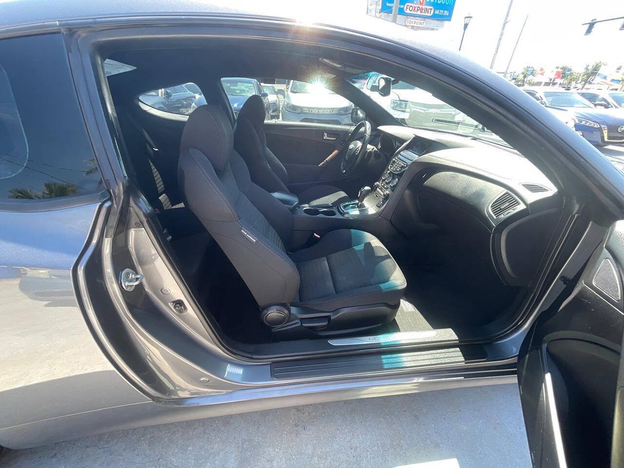 Used 2016 Hyundai Genesis 3.8 RWD image 14