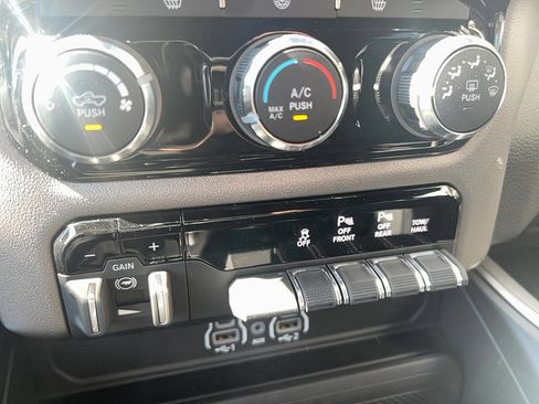 New 2025 RAM 1500 Big Horn image 44