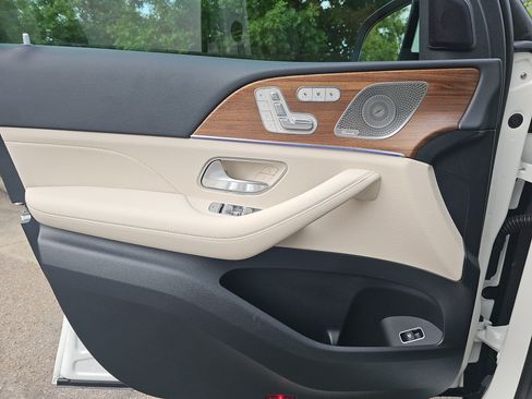 Certified 2026 Mercedes-Benz GLS 450 4MATIC image 30