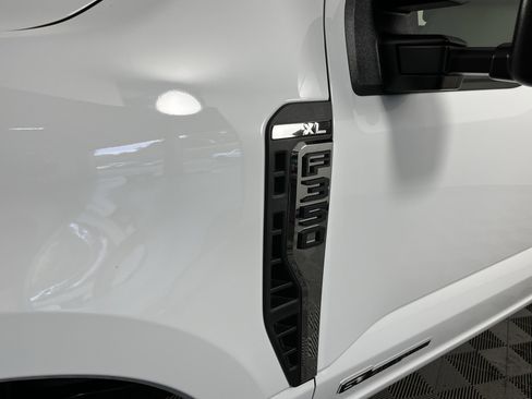 New 2026 Ford F250 XL w/ FX4 Off-Road Package image 8