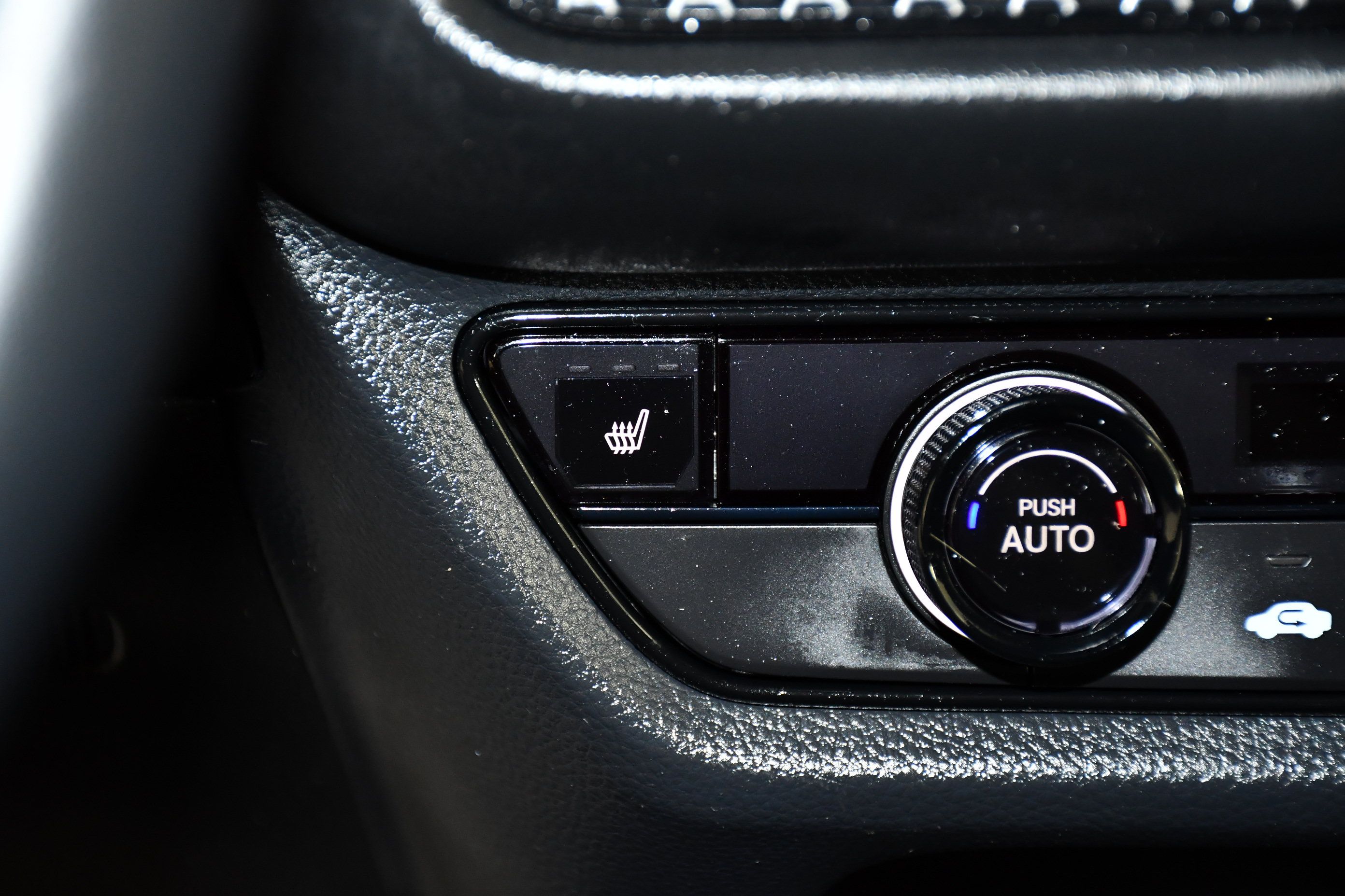 Certified 2025 Honda HR-V Sport image 29