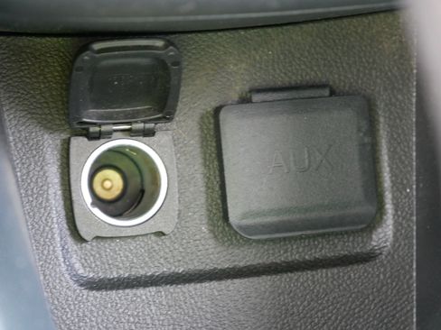 Used 2015 Buick Encore Convenience AWD/4WD image 28