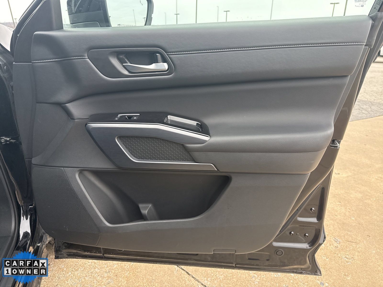 Used 2025 Nissan Pathfinder SL AWD/4WD image 25